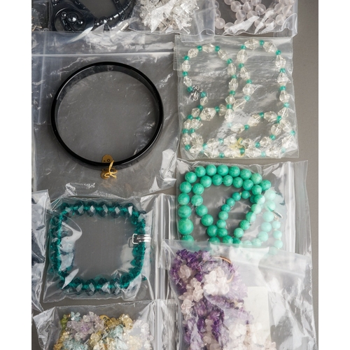 21 - Assorted gem-set necklaces and bracelets, including amethyst, rock crystal, aventurine, jade, haemat... 