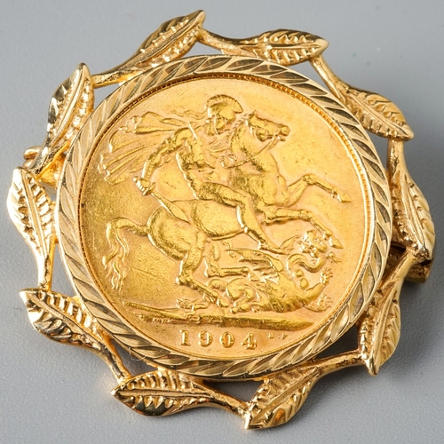 33 - An Edward VII 1904 sovereign, mounted in a 9ct yellow gold brooch, total gross weight approx 11.8g