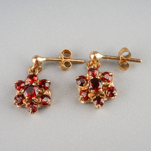 59 - A pair of 9ct yellow gold and garnet drop earrings, post and butterfly fittings, gross weight approx... 