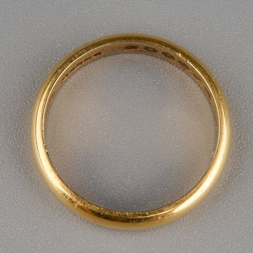 89 - An 18ct yellow gold ring, size O, gross weight approx 4.3g