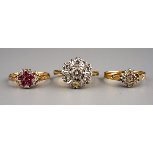 111 - An 18ct yellow gold and diamond cluster ring, size L1/2, gross weight approx 4.3g; a 9ct yellow gold... 