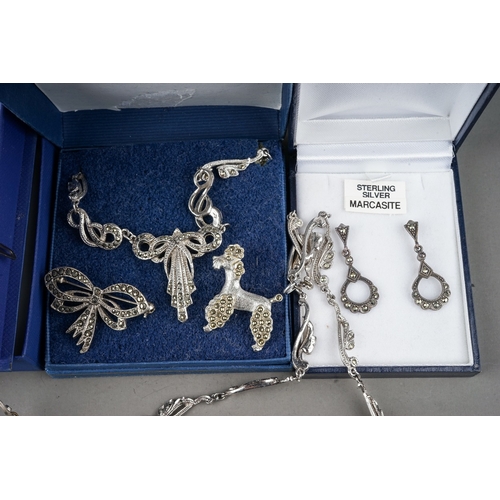 128 - Collection of vintage marcasite jewellery to include some silver examples