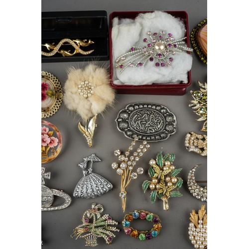 234 - Costume jewellery, including brooches, Arts and Crafts pewter and ceramic brooch; Victorian and late... 