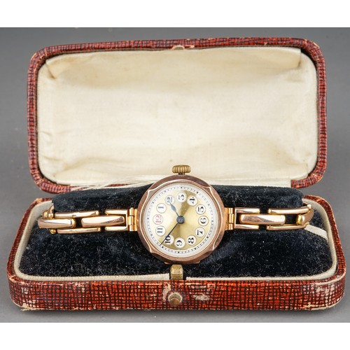 255 - Vintage 9 ct gold ladies wristwatch, with 9 ct gold strap, gross weight 18 g