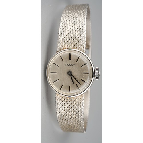 256 - Vintage Tissot ladies 9 ct white gold ladies wristwatch, boxed and with papers. Gross weight 18.6 g