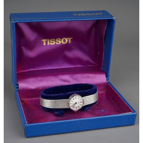 256 - Vintage Tissot ladies 9 ct white gold ladies wristwatch, boxed and with papers. Gross weight 18.6 g