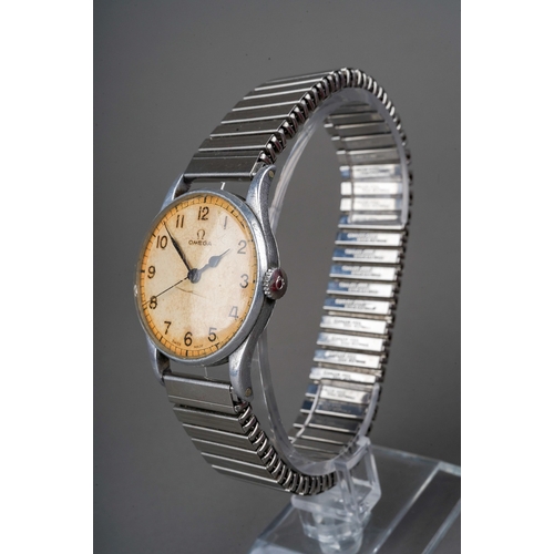 261 - An Omega stainless steel circular cased gentleman's wristwatch, circa 1943, the signed dial with Ara... 