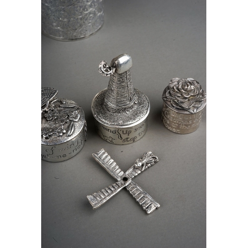 267 - A group of silver to include: two various early 19th Century silver mounted travelling case glass bo... 