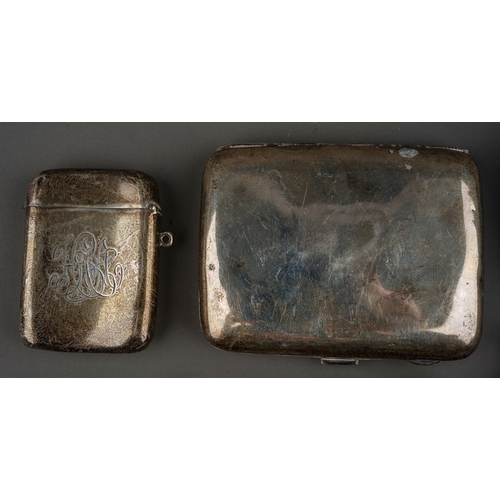 270 - A parcel of silver, comprising a late Victorian Walker & Hall bowed rectangular vesta case, Sheffiel... 