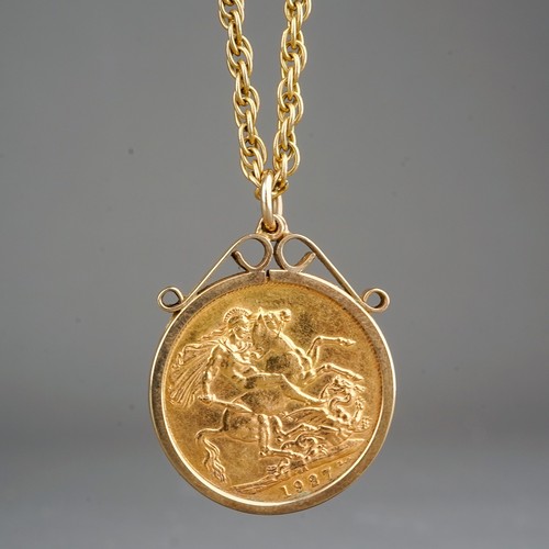 315 - 1927 full sovereign in 9 ct gold mount with 9 ct gold chain, gross weight 16.4g