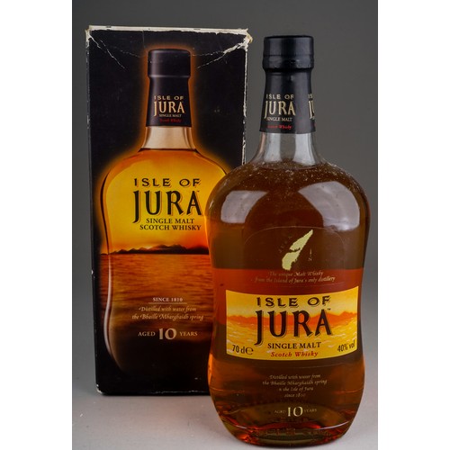 322 - A boxed bottle of 10 year old Isle of Jura single malt whisky, 70cl, 40% vol, box and bottle have ev... 