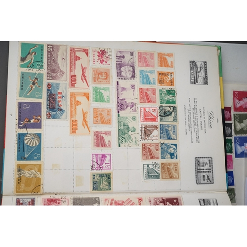 352 - A collection of stamps housed in a ring bound folder, a Godden Royal Mail album, a Quickchange album... 