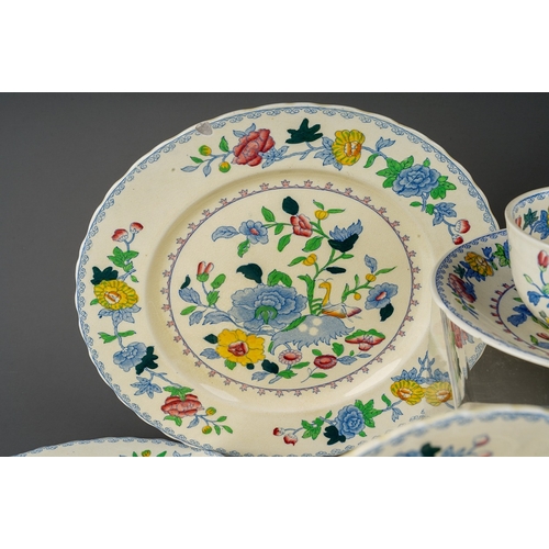 363 - A small quantity of Masons 'Regency' pattern dinner wares, including soup coupes and saucers, tea pl... 