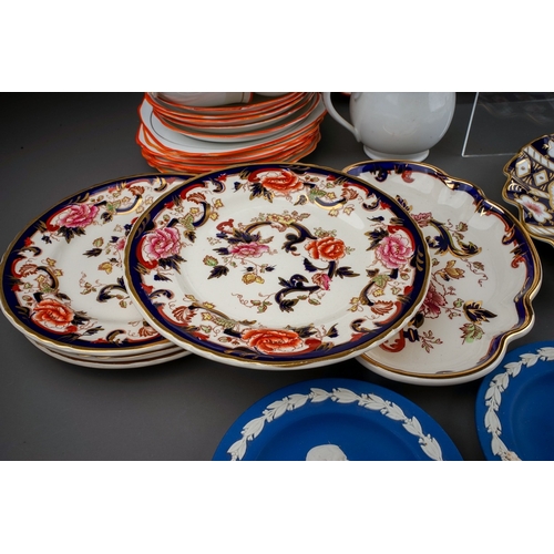 389 - Five pieces of Royal Crown Derby Imari 2451 pattern plates and other assorted ceramics, the 2451 pat... 