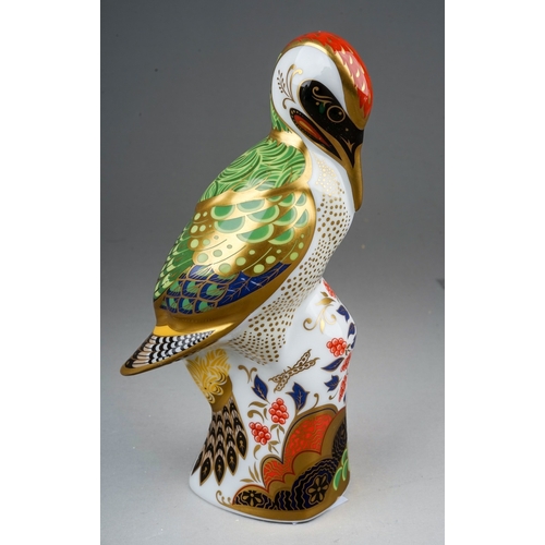 452 - A Royal Crown Derby Signature Collection Newstead Woodpecker paperweight, from an edition of 750, go... 