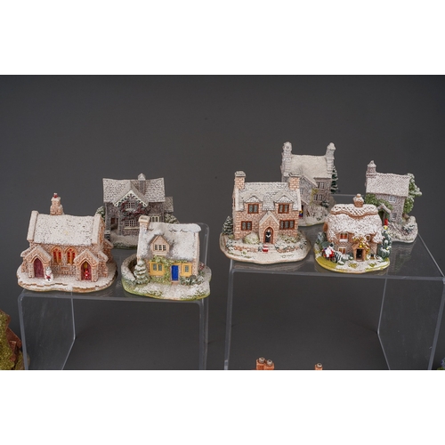 470 - Large collection of Lilliput lane houses to include Saxon cottage, Lakeland Christmas collection, ap... 