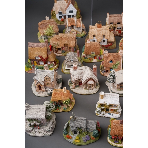 470 - Large collection of Lilliput lane houses to include Saxon cottage, Lakeland Christmas collection, ap... 