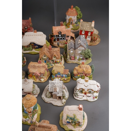 470 - Large collection of Lilliput lane houses to include Saxon cottage, Lakeland Christmas collection, ap... 