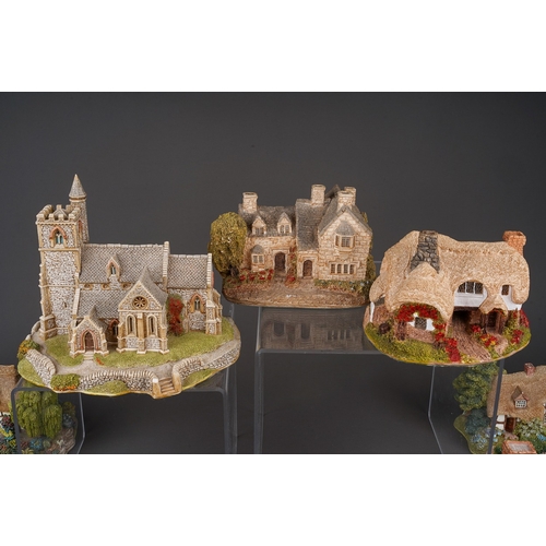 470 - Large collection of Lilliput lane houses to include Saxon cottage, Lakeland Christmas collection, ap... 