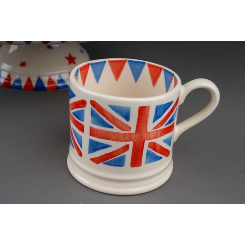 491 - Emma Bridgewater: Union Jack designs to include a cake plate, 28cm diam, a small jug and a mug (3)