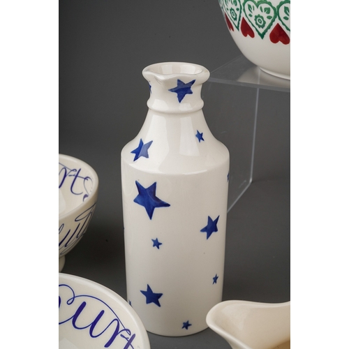 494 - A collection of Emma Bridgewater to designs include: 
Copper Plate (blue and white)- 2 bowls, 2 mugs... 