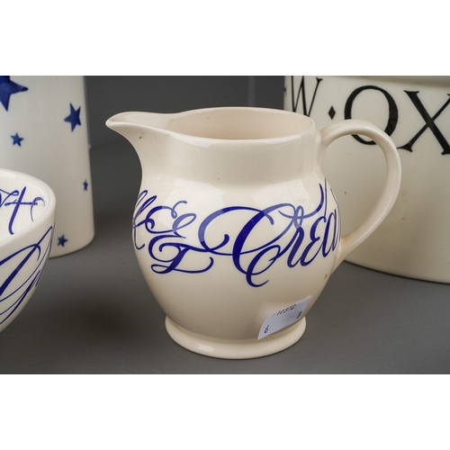 494 - A collection of Emma Bridgewater to designs include: 
Copper Plate (blue and white)- 2 bowls, 2 mugs... 