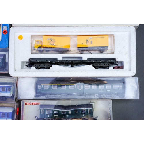 522 - One tray of mainly Fleishmann and Marklin HO scale boxed European outline wagons and coaches