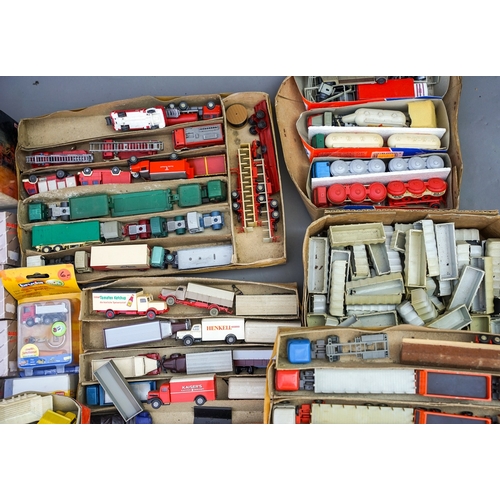 528 - A quantity of plastic European outline commercial vehicles and parts 2 boxes (af)