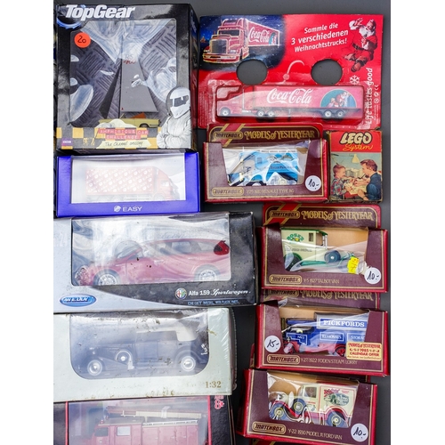 546 - Two trays of modern diecast to include boxed Matchbox Models of Yesteryear Power of the Press YPP04 ... 