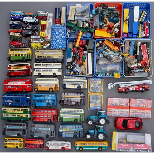 551 - One tray of HO scale and smaller model railway vehicles European outline