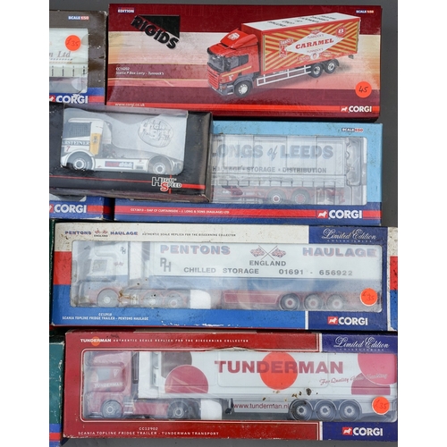 569 - A group of boxed trucks and trailers, corgi heavy haulers, etc