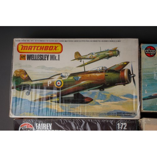 581 - Nine boxed / packaged unbuilt 1:72 scale aircraft model making kits and two built model aircrafts, t... 