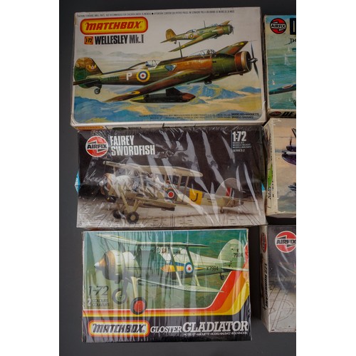 581 - Nine boxed / packaged unbuilt 1:72 scale aircraft model making kits and two built model aircrafts, t... 