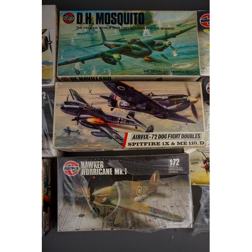 581 - Nine boxed / packaged unbuilt 1:72 scale aircraft model making kits and two built model aircrafts, t... 