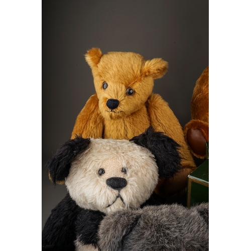 598 - Assorted Modern Teddy Bears makers to include Russ, two Gallery panda bears, Oldacre, Past Times, Pr... 