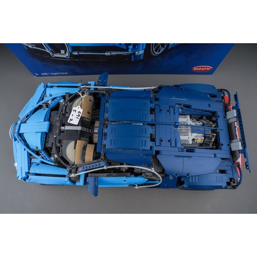 608 - Lego Technic Bugatti Chiron (blue) 42083 1:8 scale, constructed, with box and instructions, appears ... 