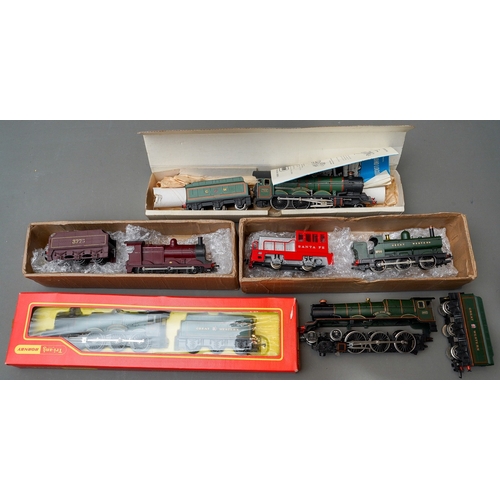 614 - Assorted trains, 00 Gauge to include: Tri-ang Hornby R759 G Hall class locomotive and tender (G.W.R)... 