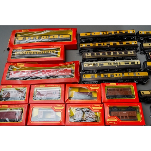 619 - Assorted mainly Tri-ang Hornby model railway 00 gauge carriages, rolling stock and wagons, boxed and... 