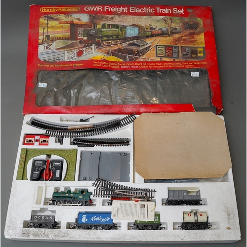 624 - A vintage Hornby Railways GWR Freight Electric Train Set, (unchecked but appears complete),  partial... 