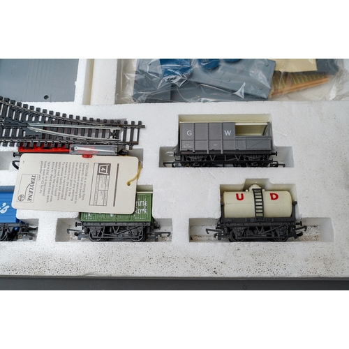 624 - A vintage Hornby Railways GWR Freight Electric Train Set, (unchecked but appears complete),  partial... 