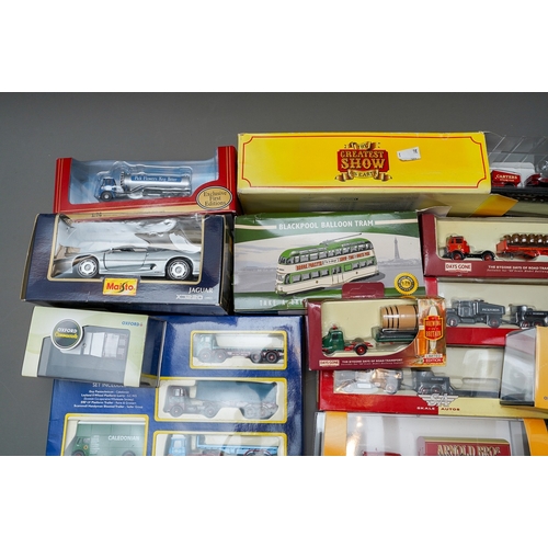 628 - Assorted die cast trucks and cars (1 box)