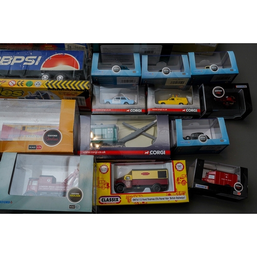 629 - Assorted die cast trucks and cars (1 box)