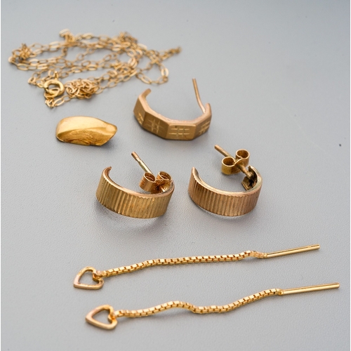 58 - Collection of gold items to include a pair of 9 ct gold earrings, chain, gold tooth etc. Gross weigh... 