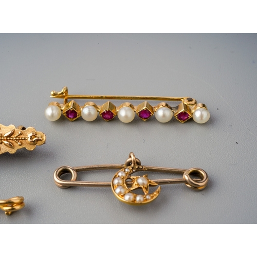 89 - Collection of Six bar brooches in yellow metal (one marked 15ct). Three set with seed pearls and a m... 