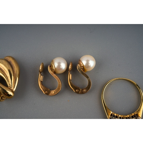 140 - Collection of gold jewellery to include 9 ct 5 stone ring, 2 9 ct clip on earrings and 9 ct gold cha... 