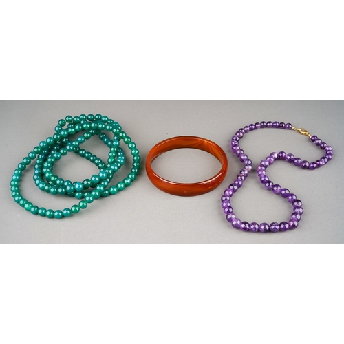 145 - Solid agate bangle, amethyst necklace and 2 further green glass ( possibly malachite) necklaces