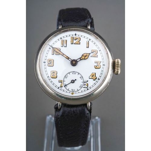 214 - WWI era trench style gents watch