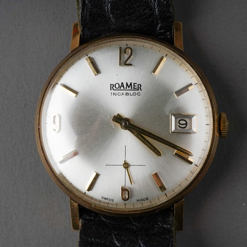 233 - 9 ct gold Roamer Incablog gents wrist watch in original box