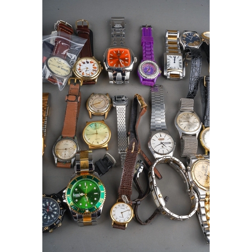 237 - None working assorted quartz and mechanical watches including Timex, Citizen, Seconda, Oris, systema... 