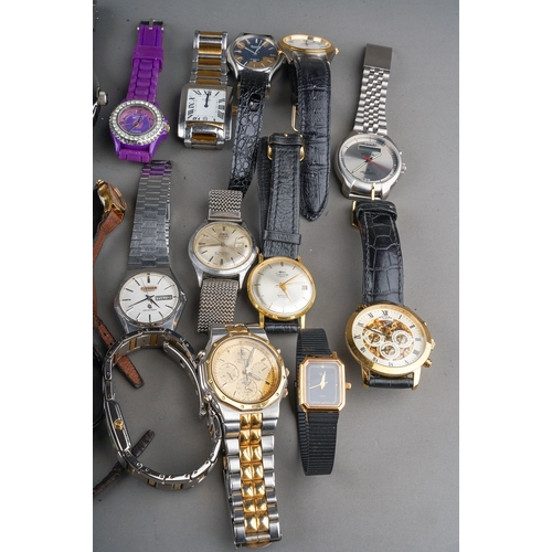 237 - None working assorted quartz and mechanical watches including Timex, Citizen, Seconda, Oris, systema... 